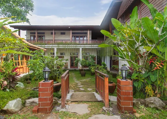 فندق Graha Petulu By Genuinehost 4*